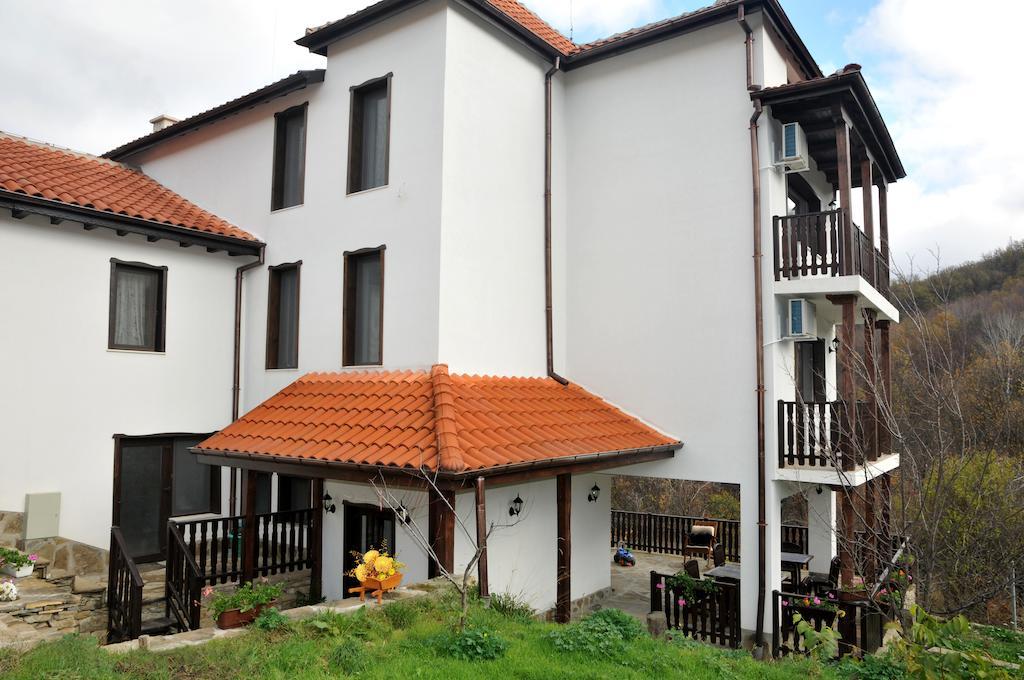 Family Hotel And Restaurant Plamena 오레샤크 외부 사진