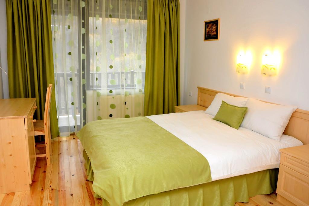 Family Hotel And Restaurant Plamena 오레샤크 객실 사진